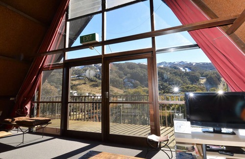 Thredbo Ski Chalet | Moonbah Ski Lodge is a freestanding A frame ski lodge