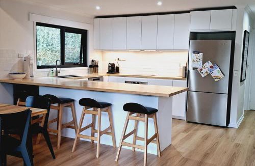 Merrijig House | Moonlight Ridge Chalet