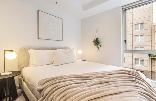 East Melbourne Apartment | Mordyn at Victoria Brewery Parkside Escape w Pool