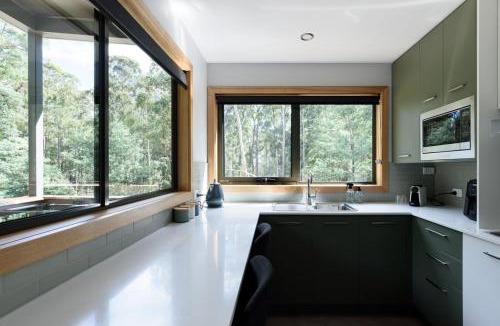 South Spreyton House | Moss Wood Lane: Peaceful Bath Hideaway
