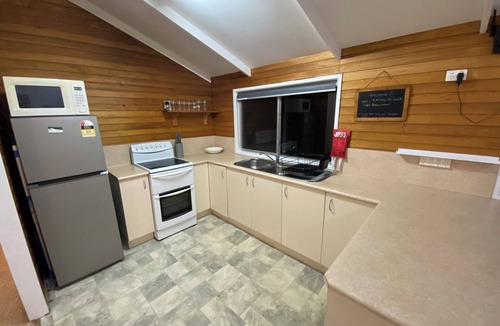 Mount Beauty House | Mount Beauty Cosy Cube Chalet