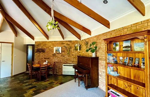 Staverton House | Mountain Dreaming Farm 山居