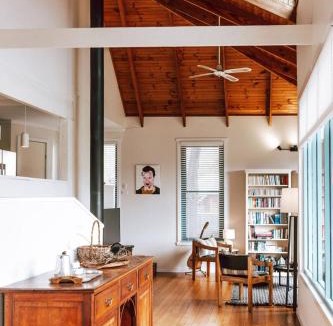 Falmouth House | Mountain View - Sealladh Beinne