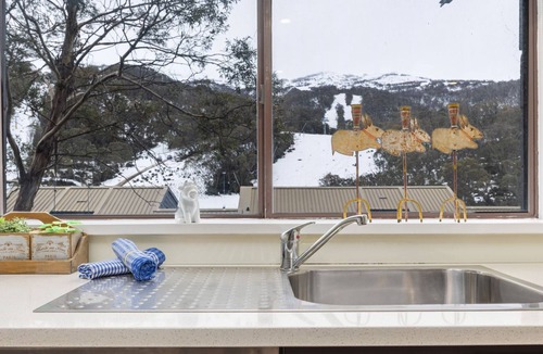 Thredbo Apartment | Mowamba B2