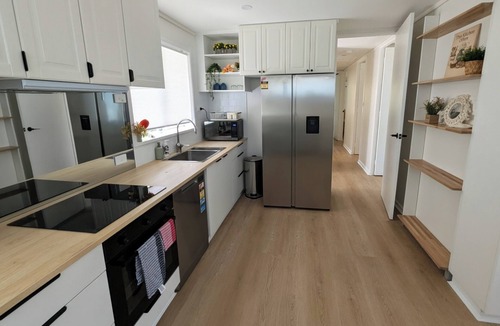 Macquarie House | MQ Residence Canberra [ Pet EV AC Extended Long Stay ]