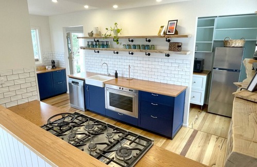 Sunderland Bay Apartment | Mr Bass: Modern Coastal Farmhouse