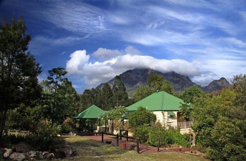 Mount Barney Cabin | Mt Barney Lodge
