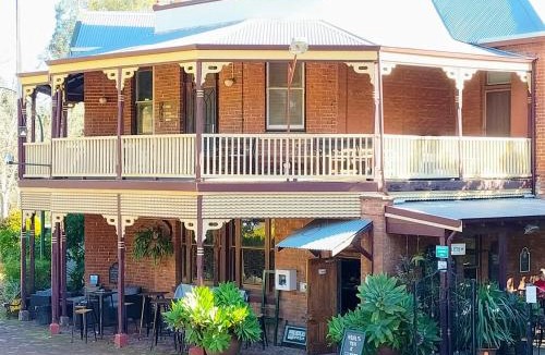 Mundaring Hotel | Mundaring Weir Hotel