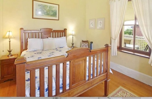 Merimbula Apartment | Munn Tower House 4 Bedroom 2 Bathroom