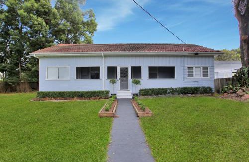 Tea Gardens House | Myall River Cottage