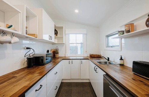 Central Mudgee Cottage | Mygoura Cottage Charming Country Living in Town