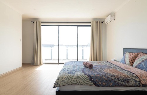 Mandurah House | N5 The Serenity Retreat Spacious Private Ensuite with Bathtub
