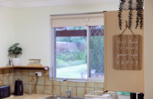 Bull Creek House | Nanas House | Swan BnB Management