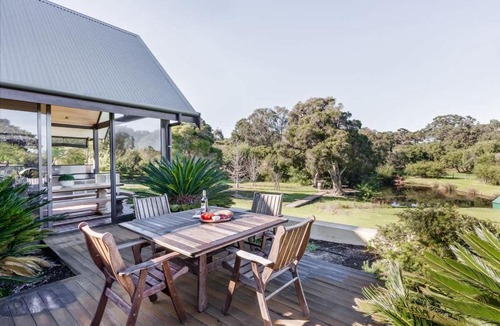 Yallingup House | Nanga Mai - Luxe Bushland Haven near Yallingup Beach
