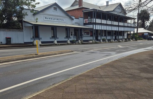 Nannup Cottage | Nannup Riverview Cottage, fully Self Contained Holiday Let