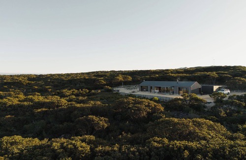 Bremer Bay House | Native Dog Cabin