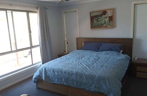 Coffs Harbour Apartment | Neat 1 Bedroom apartment with Mountain Views