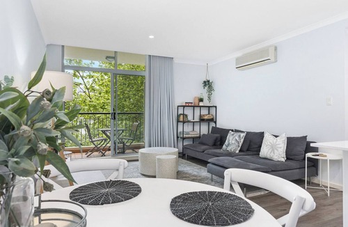 East Perth Apartment | Neat 1BR apartment w/balcony in superb East Perth Village