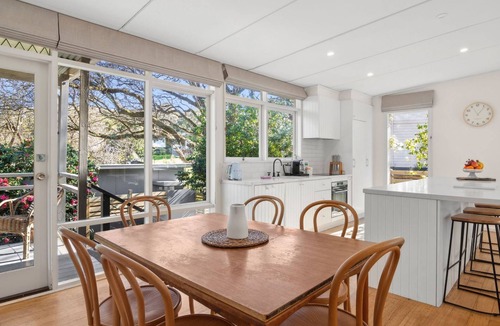 Lorne House | Nella - A stylish retreat blending modern comforts