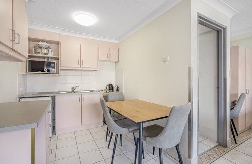 Nelson Bay Hotel | Nelson Towers Motel & Apartments