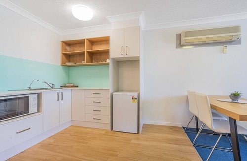 Nelson Bay Hotel | Nelson Towers Motel & Apartments
