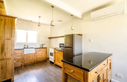 Nerrina House | NER001 · Green Acres Cabin: A Ballarat Farmland Retreat