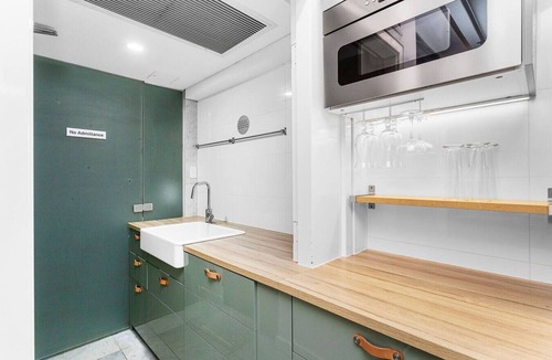 Perth Bed & Breakfast | Nest on Newcastle – E6