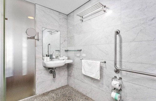 Perth Bed & Breakfast | Nest on Newcastle – S4