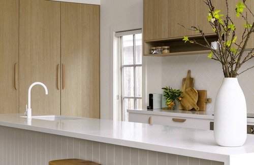 Rosebud House | NESTE on 5th - Luxury in the heart of Rosebud.