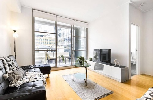 Sydney Central Business District Apartment | NEW! A Bright & Modern Suite Next to Darling Harbour