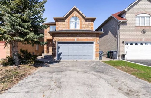 East Credit House | *NEW*Classy Inviting 4 Bedrm home near Toronto Pearson Airport Mississauga core