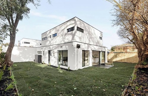 Croydon House | New Luxury Residence |3Bedrooms|Free Parking| WIFI