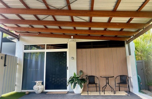 Port Douglas Apartment | New seabrook beach studio by the sea 🏝️