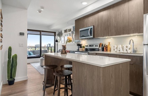 Crescent Heights Apartment | NEW!The Calgary Saloon! 1BR w Rooftop Patio & AC