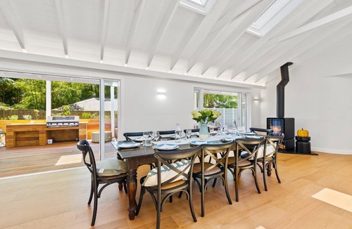 Pearl Beach House | New w/plunge pool and fireplace