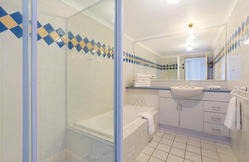 Newcastle East Apartment | Newcastle Short Stay Accommodation - Sandbar Newcastle Beach