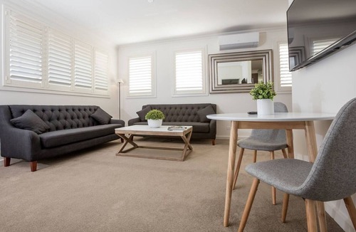 Ballarat Apartment | Newington Apartments - Apt 1 Twin Queen, New!
