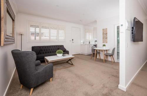 Ballarat Apartment | Newington Apartments - Apt 2 Twin Queen