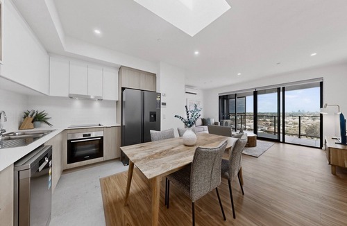 Cannington Apartment | Newly Built Apartment Near Shops and Parks