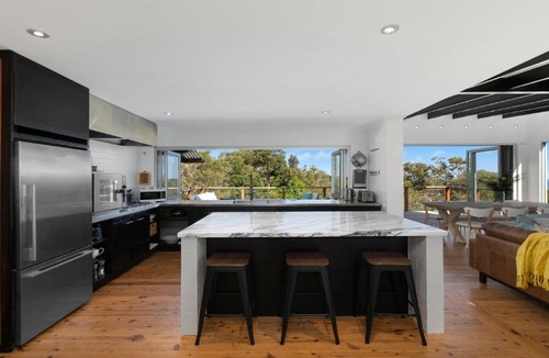 Killcare Heights House | Newly Furnished, With Ocean Views