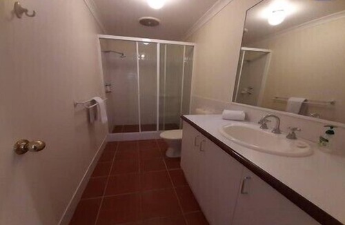 Dunsborough Villa | Newly renovated ensuite, spacious villa with lovely garden view patio