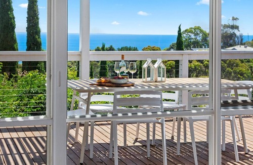 Mount Martha House | Ngaree - Ocean Views - An oasis up in the treetops