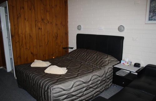 Nhill Hotel | Nhill Oasis Motel