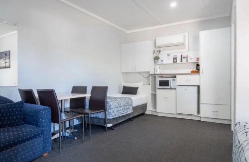 Hay Hotel | Nicholas Royal Motel - Hay CBD