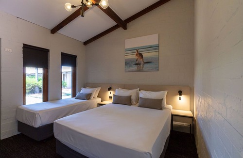 Bluff Point Hotel | Nightcap at Wintersun Hotel