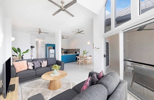 Nightcliff Apartment | Nightcliff Oceanview Top floor Retreat