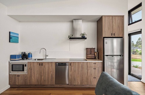 Margaret River Apartment | Nilaya Studio - Modern studio with peaceful forest views