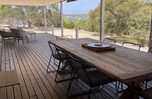 Lake Wangary House | No. 10 - A Charming and Private Holiday Home in Prime Coffin Bay Location