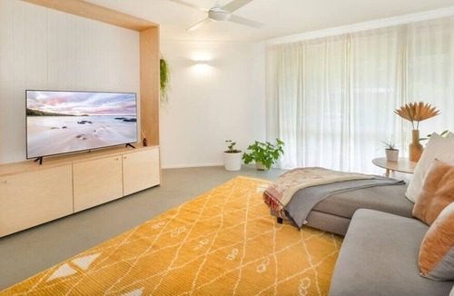 Narrawallee House | Nomads at Narrawallee. Hamptons Style Near Mollymook