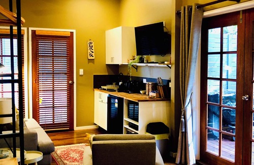 Tinbeerwah House | Noosa Hinterland Retreat